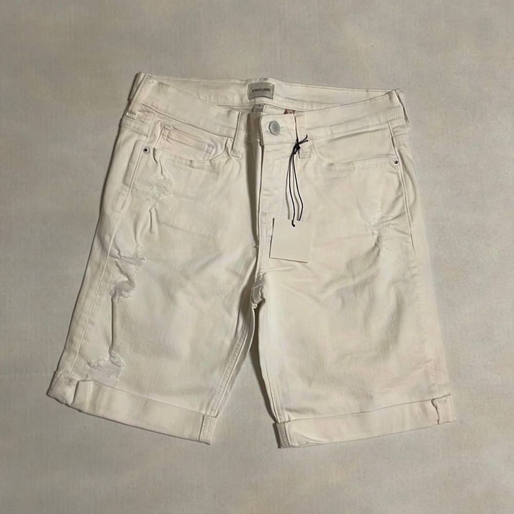SNEAK Peek Women’s white distressed bermuda shorts size small
